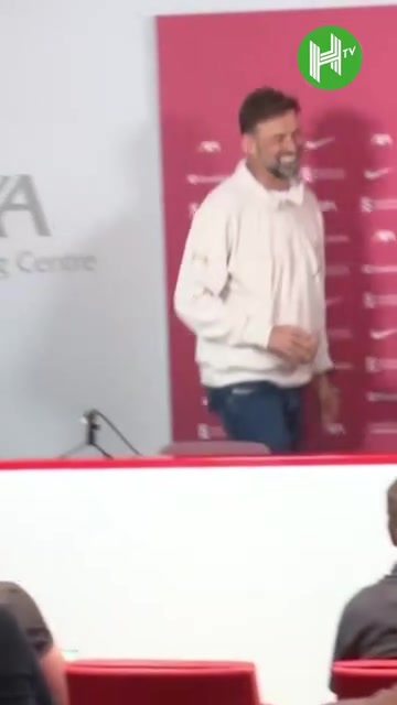 辭職后無所畏懼名場(chǎng)面渣叔遲到后直言誰TM在乎