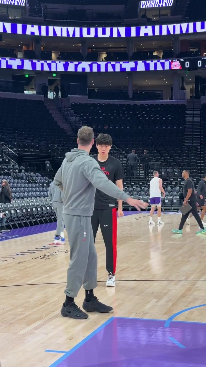 機(jī)會(huì)來(lái)了英語(yǔ)有長(zhǎng)進(jìn)的楊瀚森本月接受斯普利特指導(dǎo)已不需翻譯