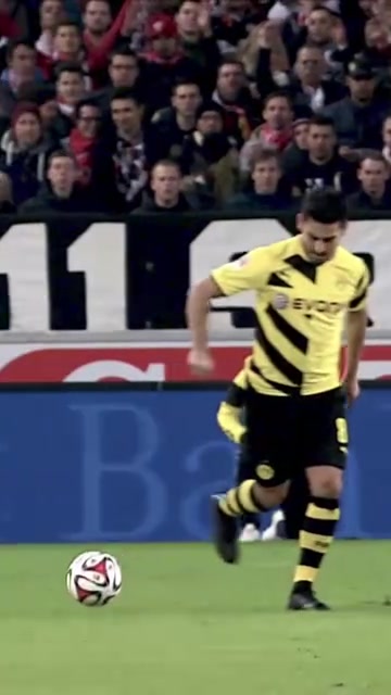 中場萬金油京多安多特蒙德球員時期的精彩短剪