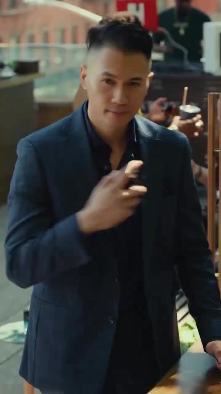 這氣質(zhì)真的絕了韋德最新的男士香水廣告