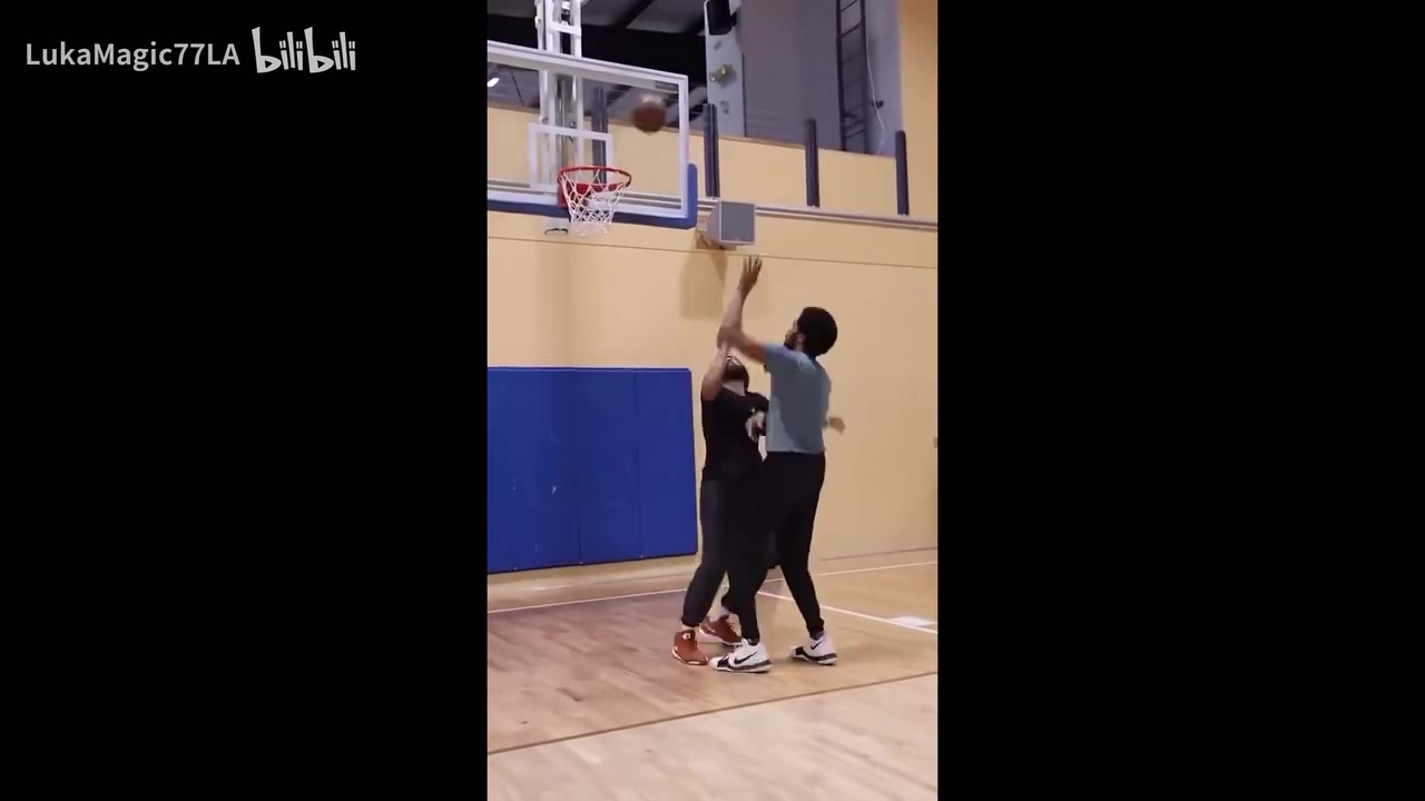 全能內(nèi)線騎士中鋒阿倫休賽期個人特訓(xùn)視頻