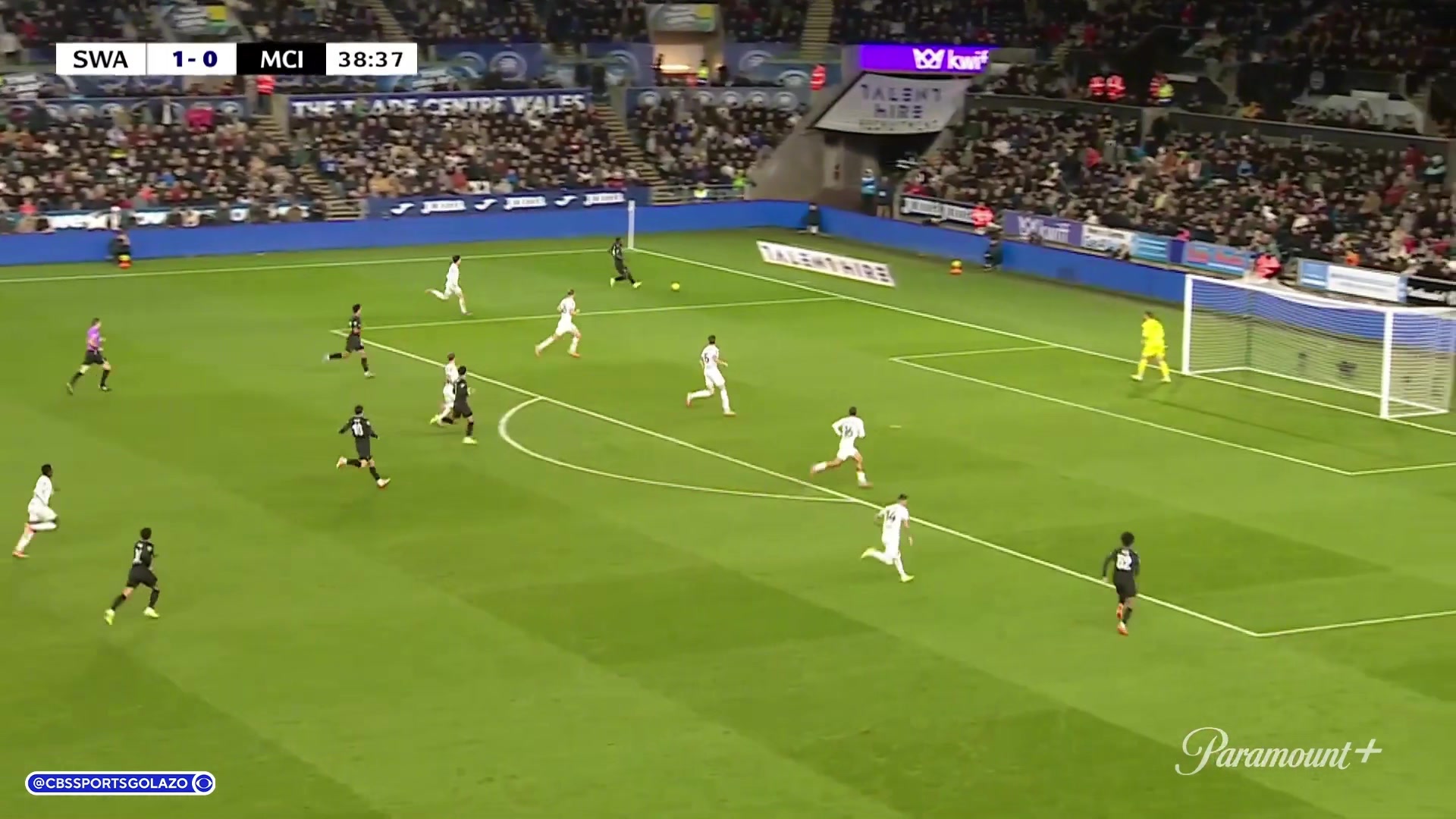 曼城扳平比分多庫(kù)內(nèi)切射門折射入網(wǎng)