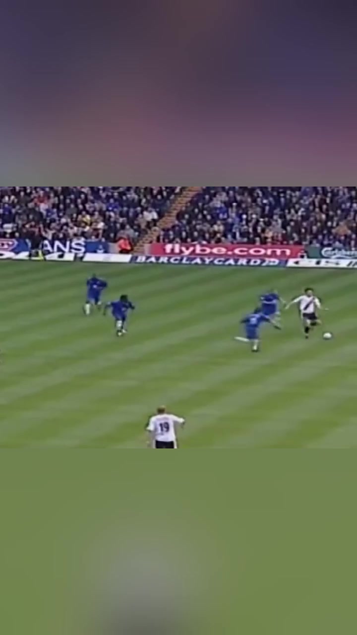 中國(guó)球員的英超首球?qū)O繼海魚躍沖頂頭球破門