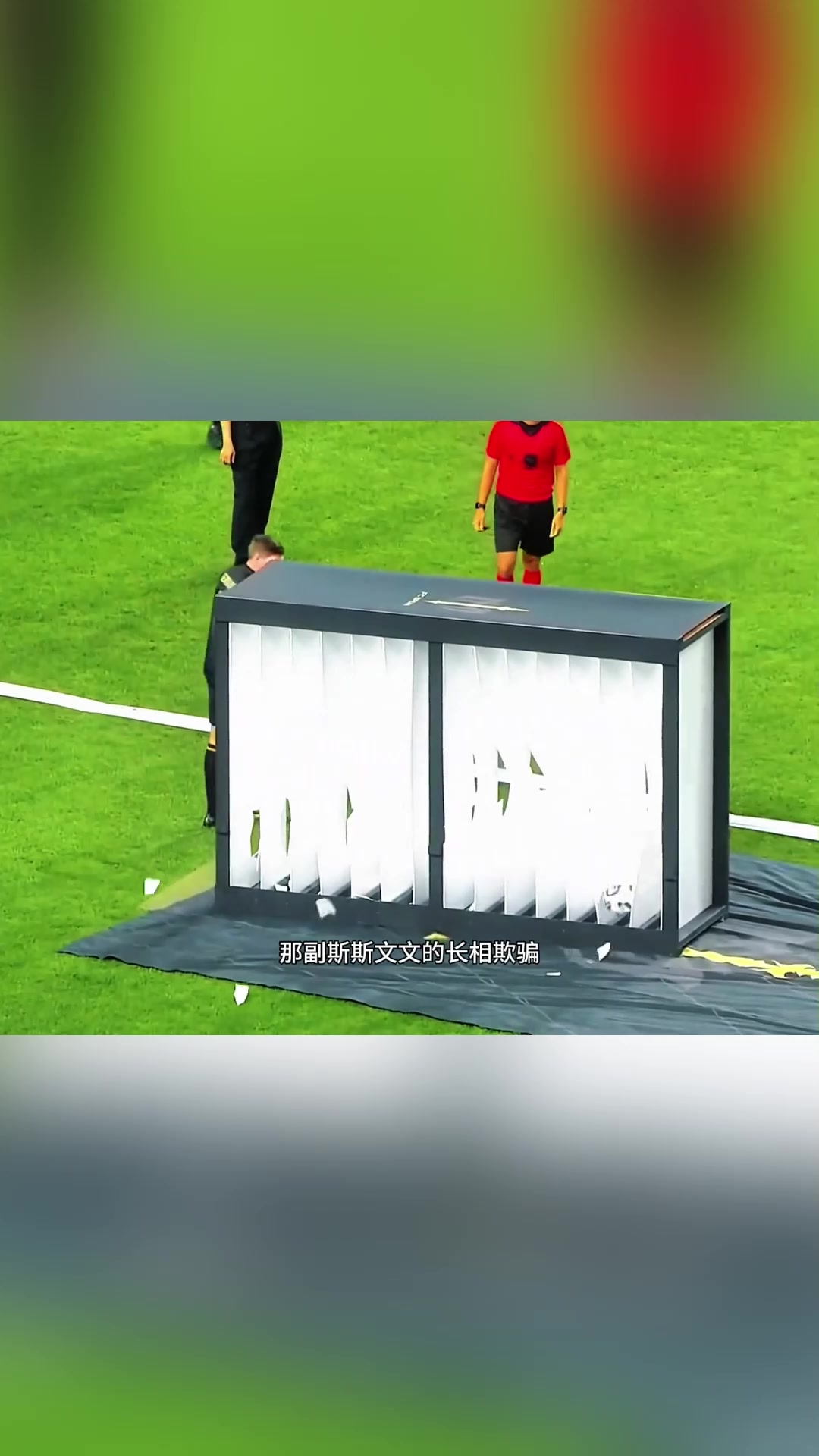 人類腳頭力量天花板15個(gè)泡沫板輕松擊穿第一個(gè)簡(jiǎn)直無(wú)敵了