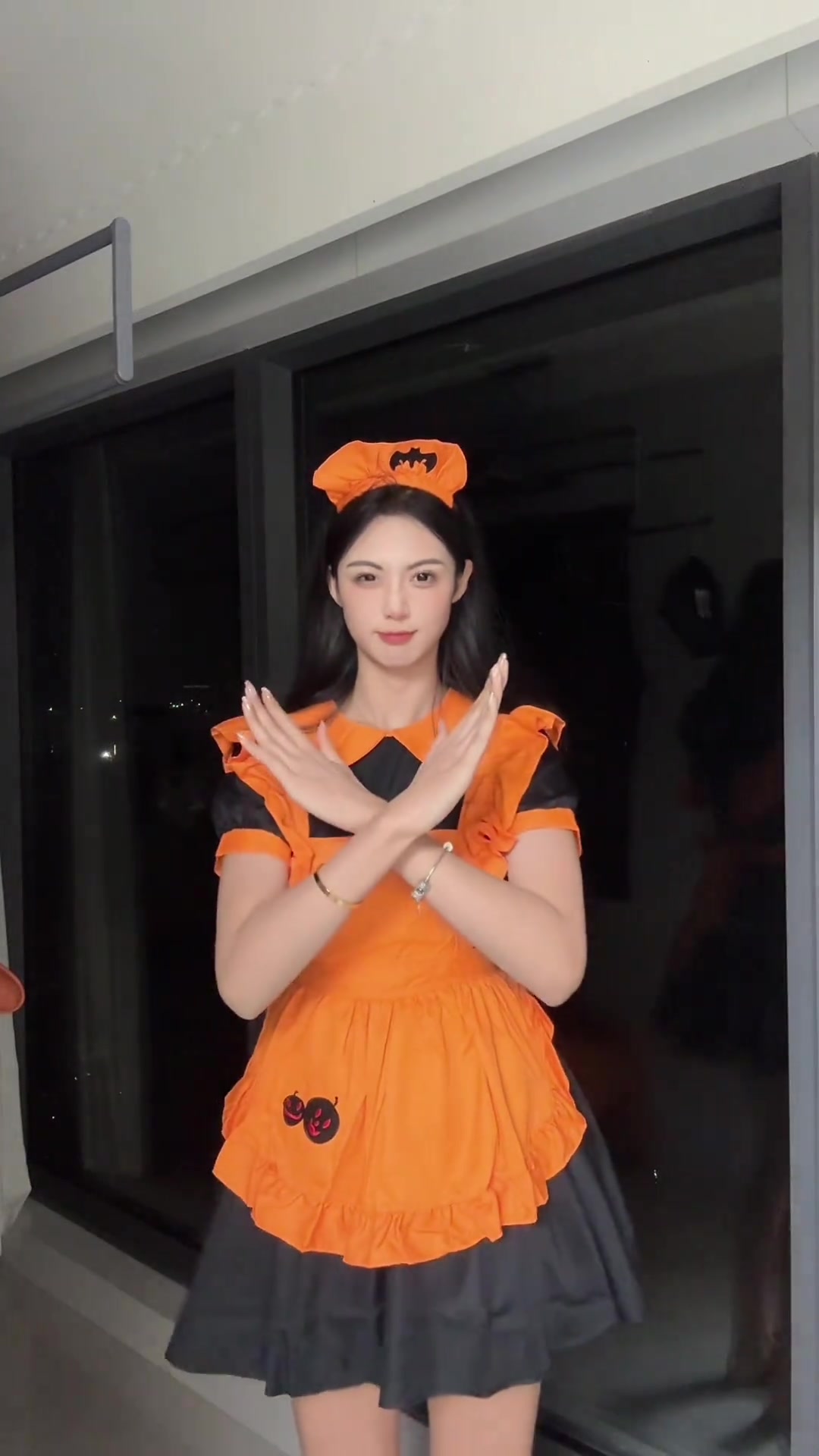 可耐卓識(shí)的萬圣節(jié)裝扮萬圣節(jié)偶遇一只小南瓜