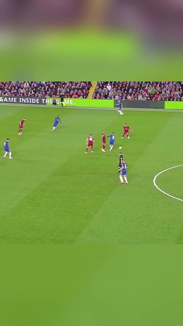 曾經(jīng)的世界第三人那時(shí)阿扎爾是無(wú)人能擋的扎球王