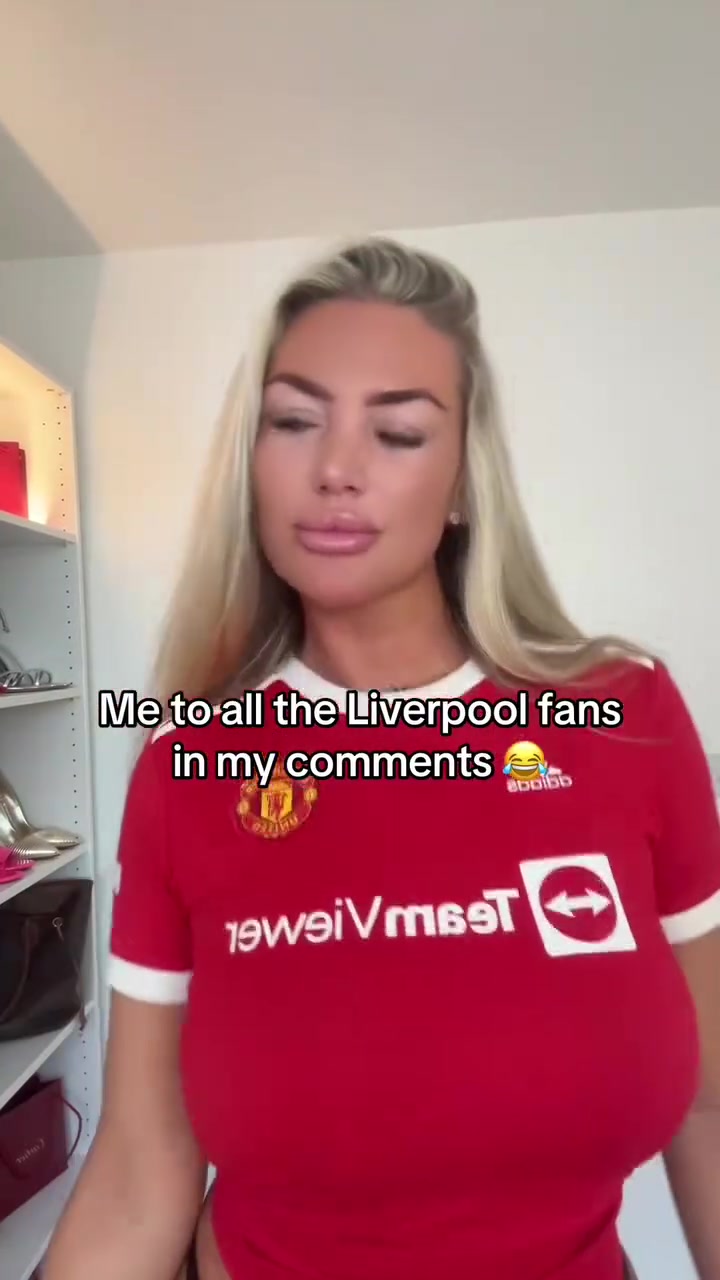 利物浦輸你就開心曼聯(lián)女網(wǎng)紅歡迎各位利物浦球迷到我評(píng)論區(qū)