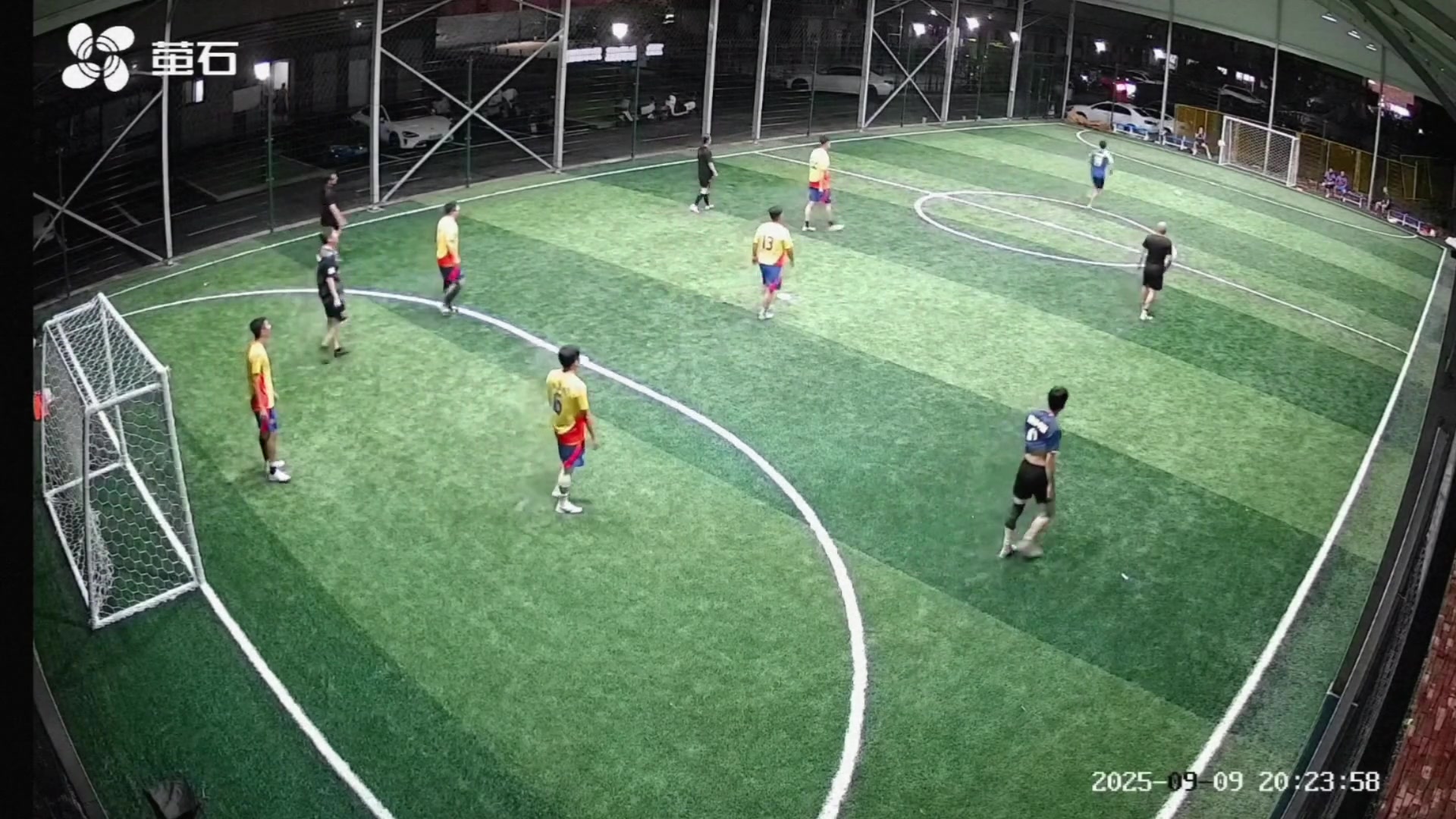 離譜怒射對方球門結(jié)果進(jìn)了自家大門這該找誰說理