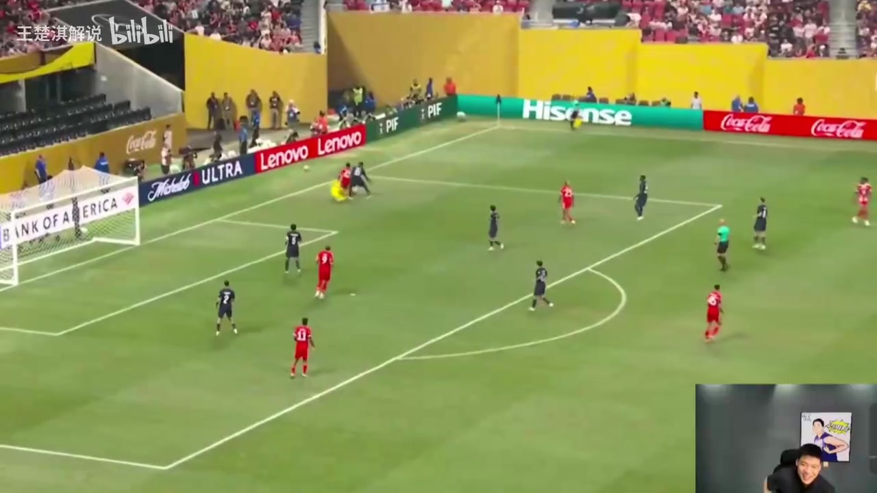 季前賽時(shí)多納魯馬把穆西亞拉整傷了多納魯馬掩面痛哭