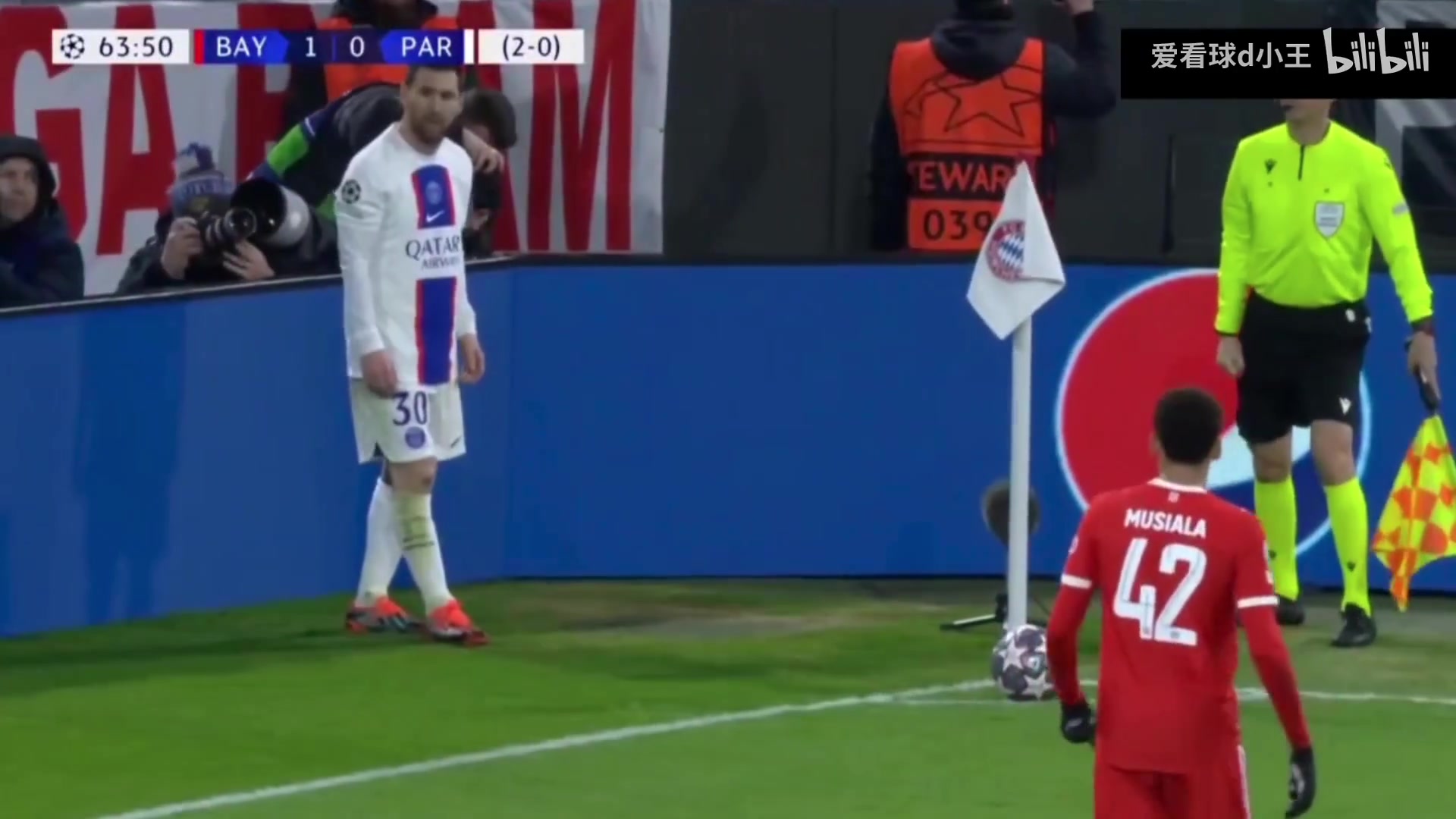 當(dāng)年梅西和拉莫斯面對(duì)拜仁是真想贏兩個(gè)捧過杯的老對(duì)手是真拼